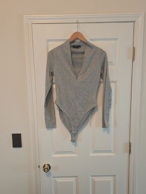 Forever 21 Silver Sparkle V-Neck Long-Sleeve Bodysuit Sweater